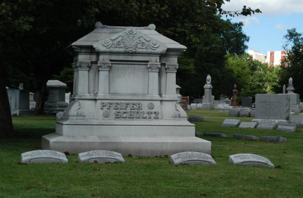 Pfeifer - Schultz: Forest Home Cemetery