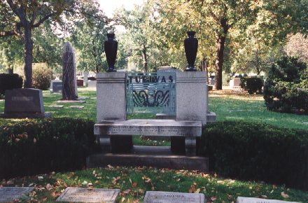 Rosehill Cemetery and Mausoleum:Turivas