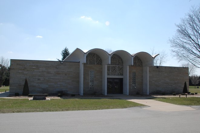 Mound Grove Cemetery: Community Mausoleum