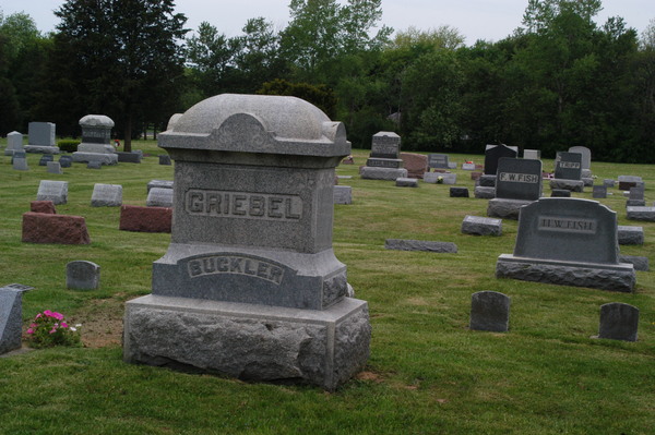 Oakland Cemetery, Woodstock:Griebel-Buckler