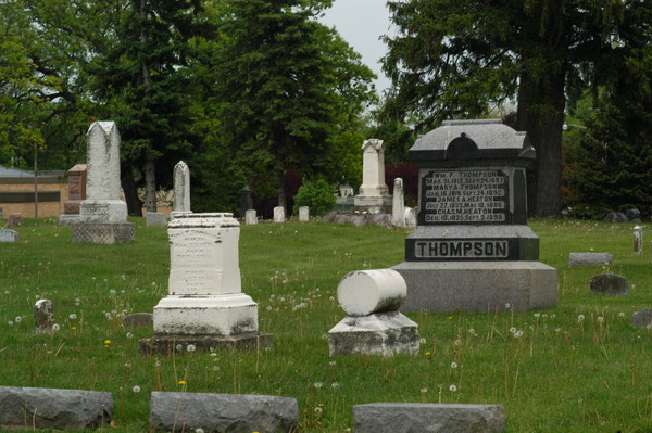 Oakland Cemetery, Woodstock:Thompson