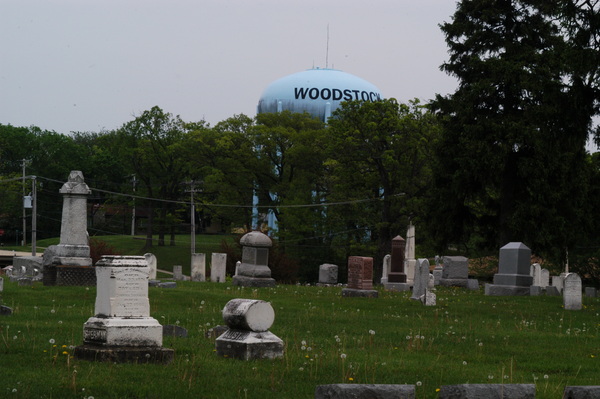 Oakland Cemetery, Woodstock:Woodstock water tower
