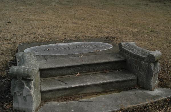 Springdale Cemetery, Peoria:Woolner