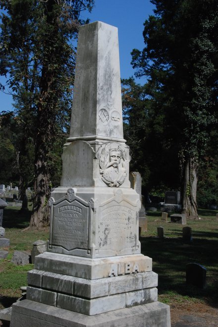 Cairo City Cemetery: William and Mina Alba