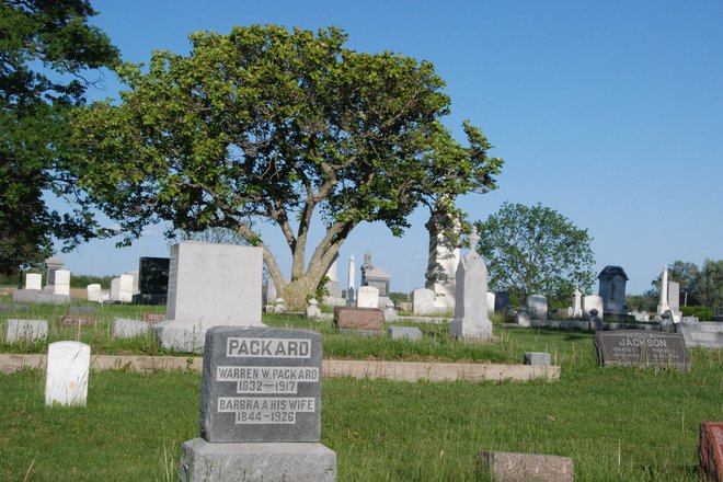 Rushville City Cemetery: Packard