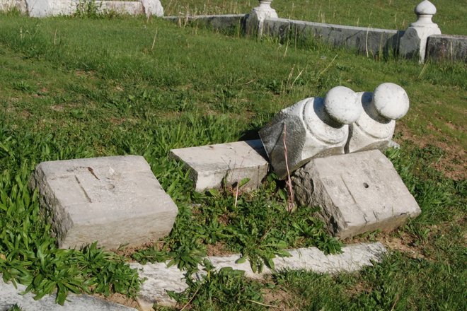 Rushville City Cemetery: Teel and Scott