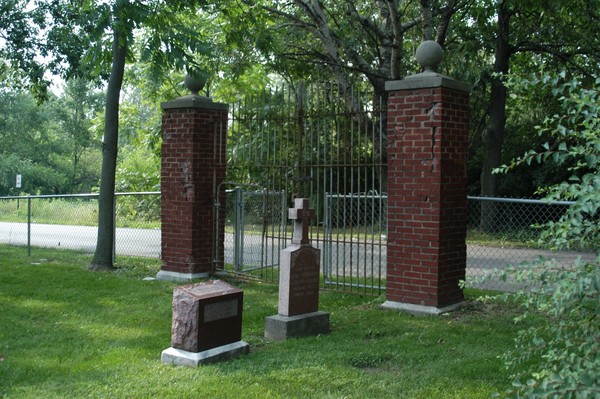 Russian Cemetery: Gate from Inside