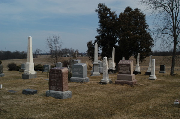 Democratic and Republican Cemeteries of Carlock: Far view