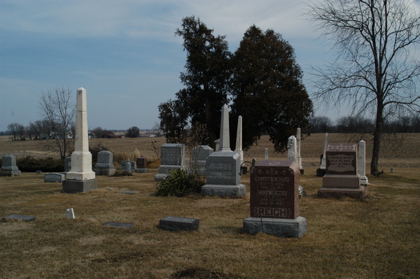 Democratic and Republican Cemeteries of Carlock: Many monuments