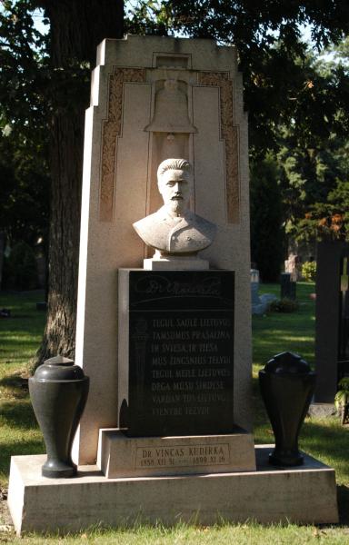 Dr. Vincas Kudirka: Lithuanian National Cemetery