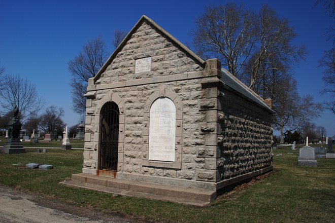 Mound Grove Cemetery: Blain Mausoleum
