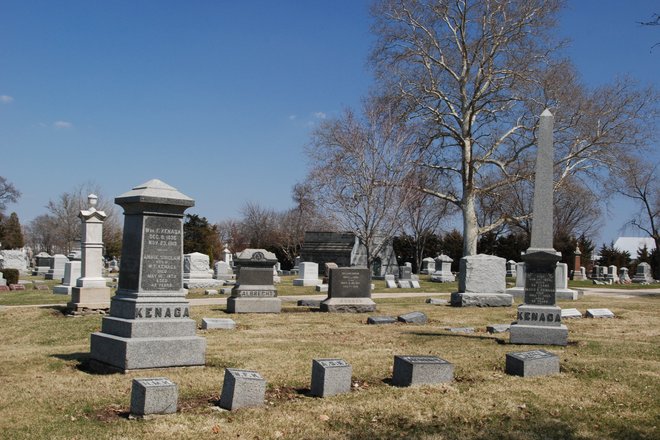 Mound Grove Cemetery: Kenaga