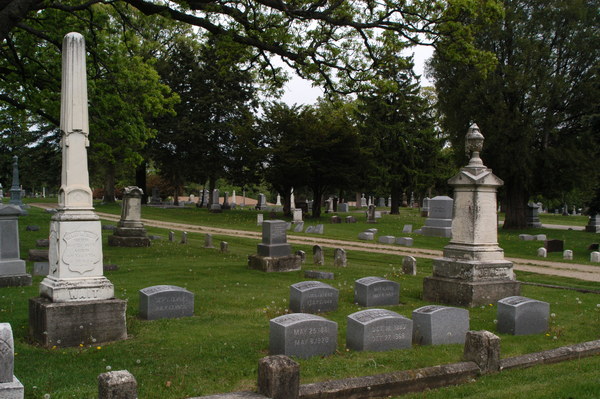 Oakland Cemetery, Woodstock: