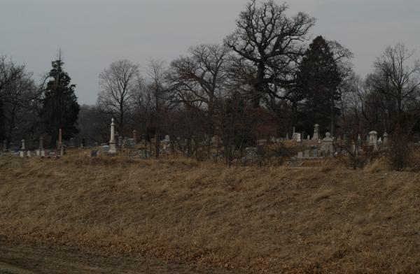 Springdale Cemetery, Peoria:across the gap