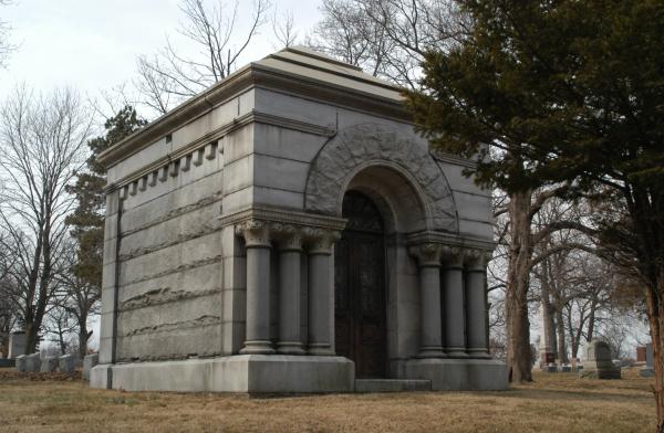 Springdale Cemetery, Peoria:Corning-DeForest Mausoleum