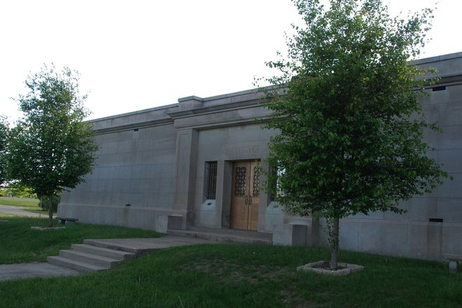 Rushville City Cemetery: Rest Haven Mausoleum