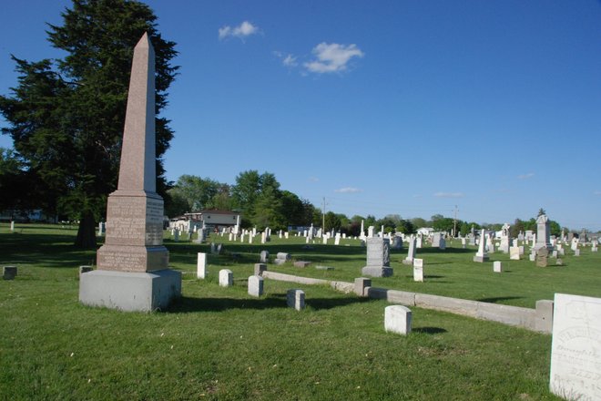 Rushville City Cemetery: Scripps obelisk