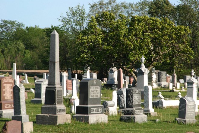 Rushville City Cemetery: Snyder group