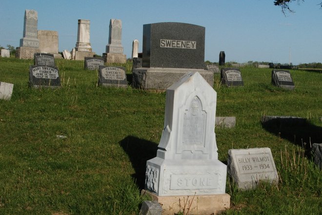 Rushville City Cemetery: Stone